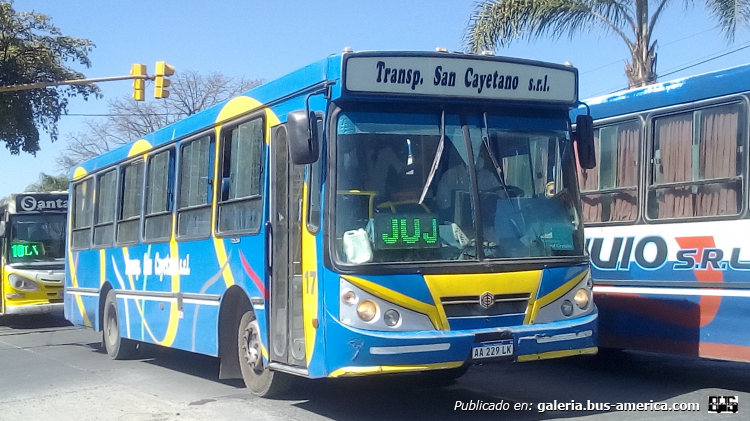 Mercedes-Benz OF 1519 - Bimet 2010 - San Cayetano
AA 229 LK

Línea 8 (Prov. de Jujuy), interno 17
