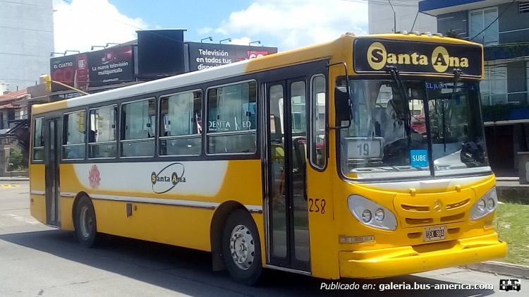 Mercedes-Benz OF 1418 - La Favorita - Santa Ana
IEK 984

Línea 19 (San Salvador de Jujuy), interno 258
