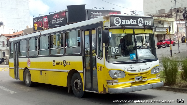 Mercedes-Benz OF 1418 - La Favorita - Santa Ana
KAH 226

Línea 6 (San Salvador de Jujuy), interno 300
